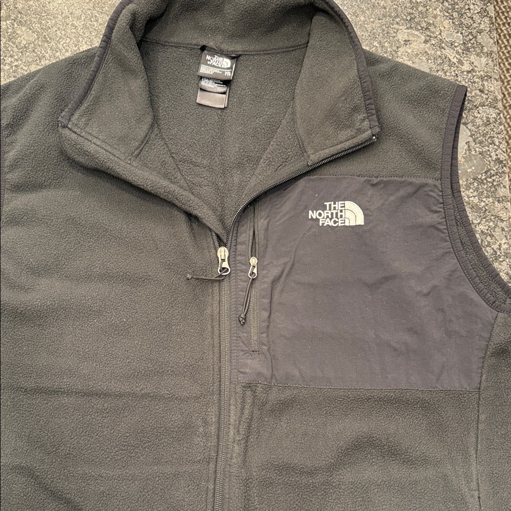 The North Face Men's black xxl Fleece Vest